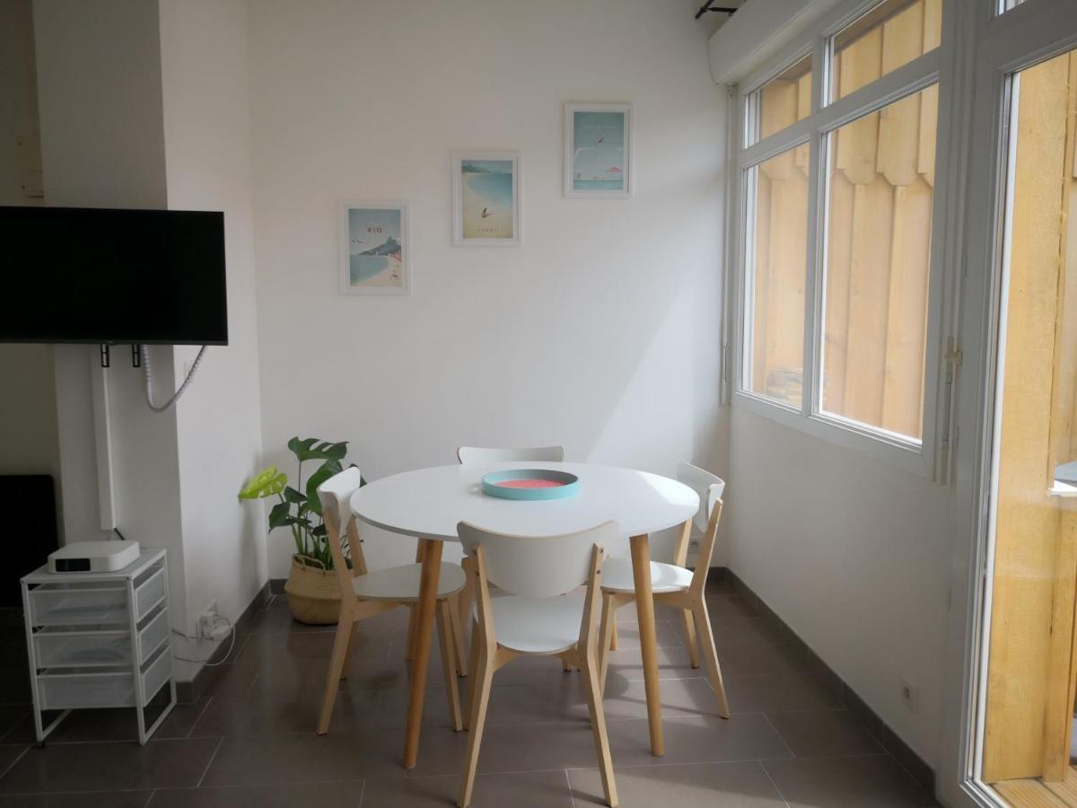 Studio En Plein Centre Ville A 8 Minutes De L'Ocean Le Porge Exterior photo
